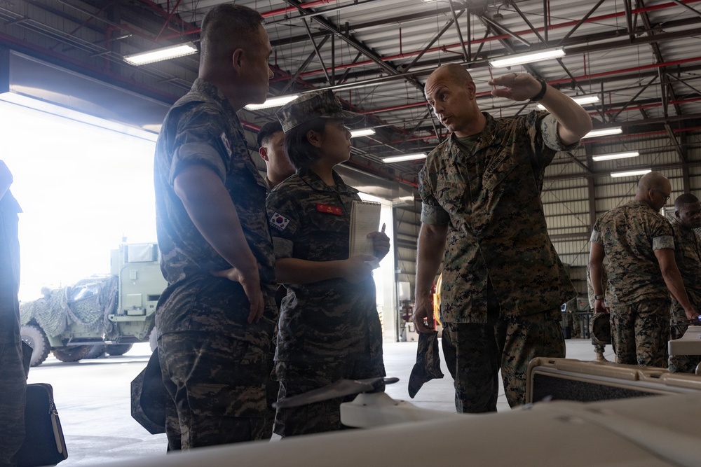 12th Marine Littoral Regiment Hosts Key Leader Engagement for Officials with the Republic of Korea Marine Corps