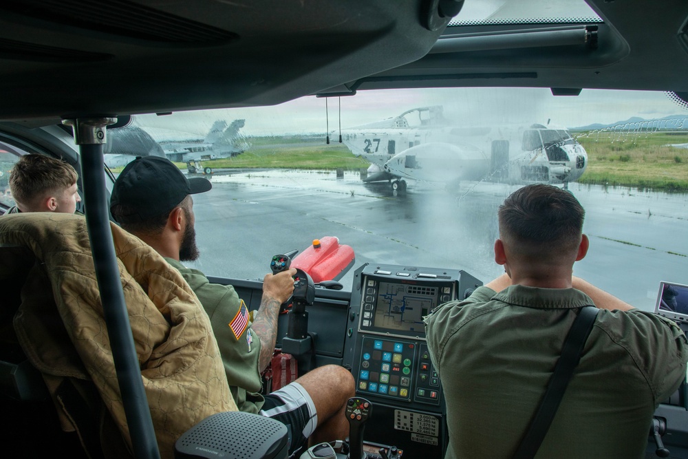 Atlanta Falcon members visit MCAS Iwakuni during a Salute the Troops tour hosted by the USO