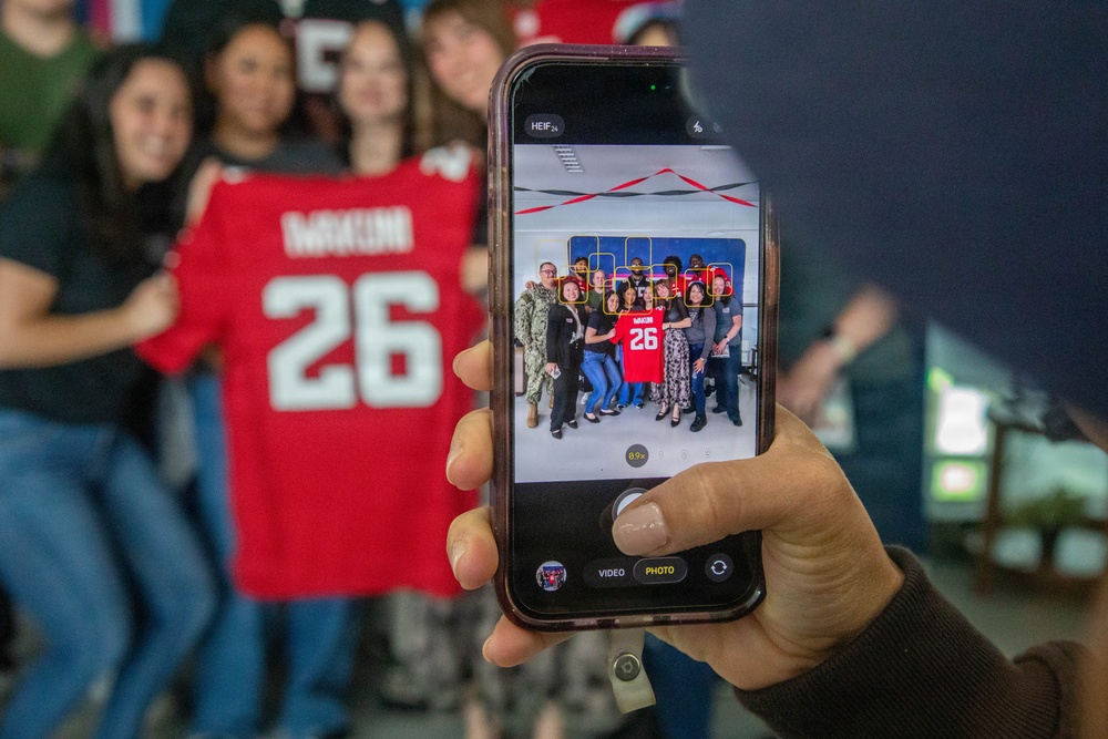 Atlanta Falcon members visit MCAS Iwakuni during a Salute the Troops tour hosted by the USO