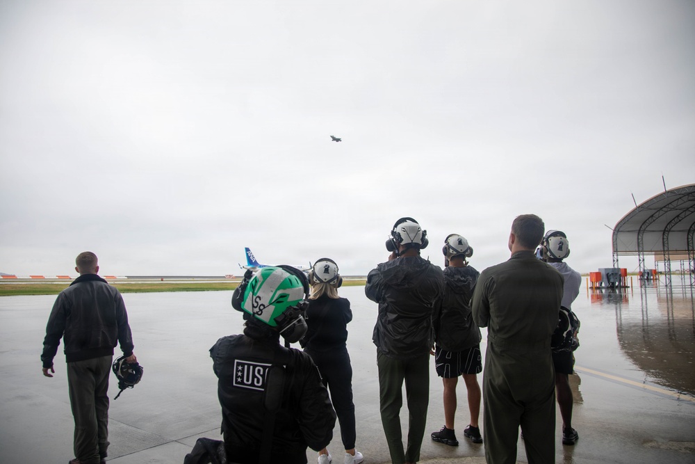 Atlanta Falcon members visit MCAS Iwakuni during a Salute the Troops tour hosted by the USO
