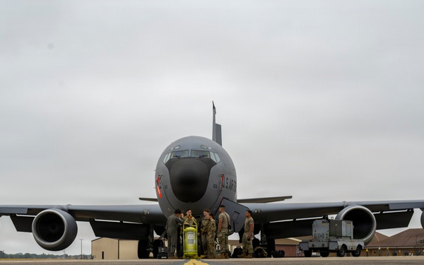 100 ARW KC-135 Stratotanker training