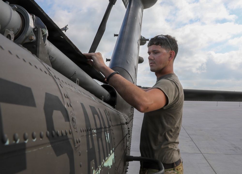 1st Infantry Division Soldiers conduct aerial gunnery qualification
