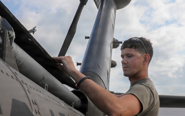 1st Infantry Division Soldiers conduct aerial gunnery qualification