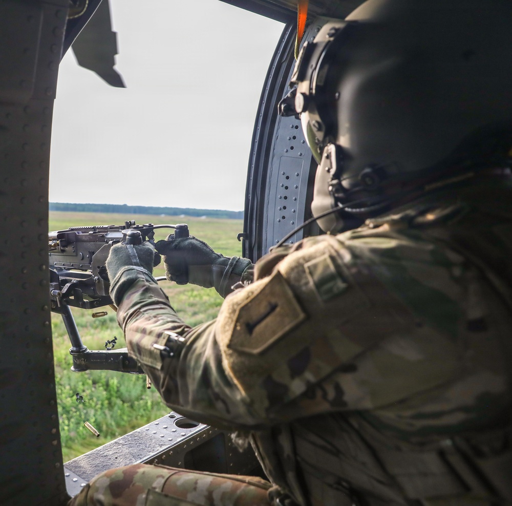 1st Infantry Division Soldiers conduct aerial gunnery qualification