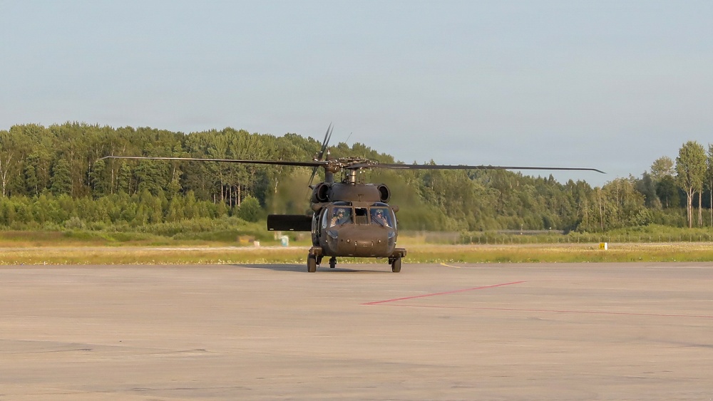 1st Infantry Division Soldiers conduct aerial gunnery qualification