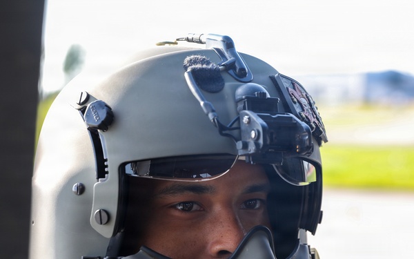 1st Infantry Division Soldiers conduct aerial gunnery qualification