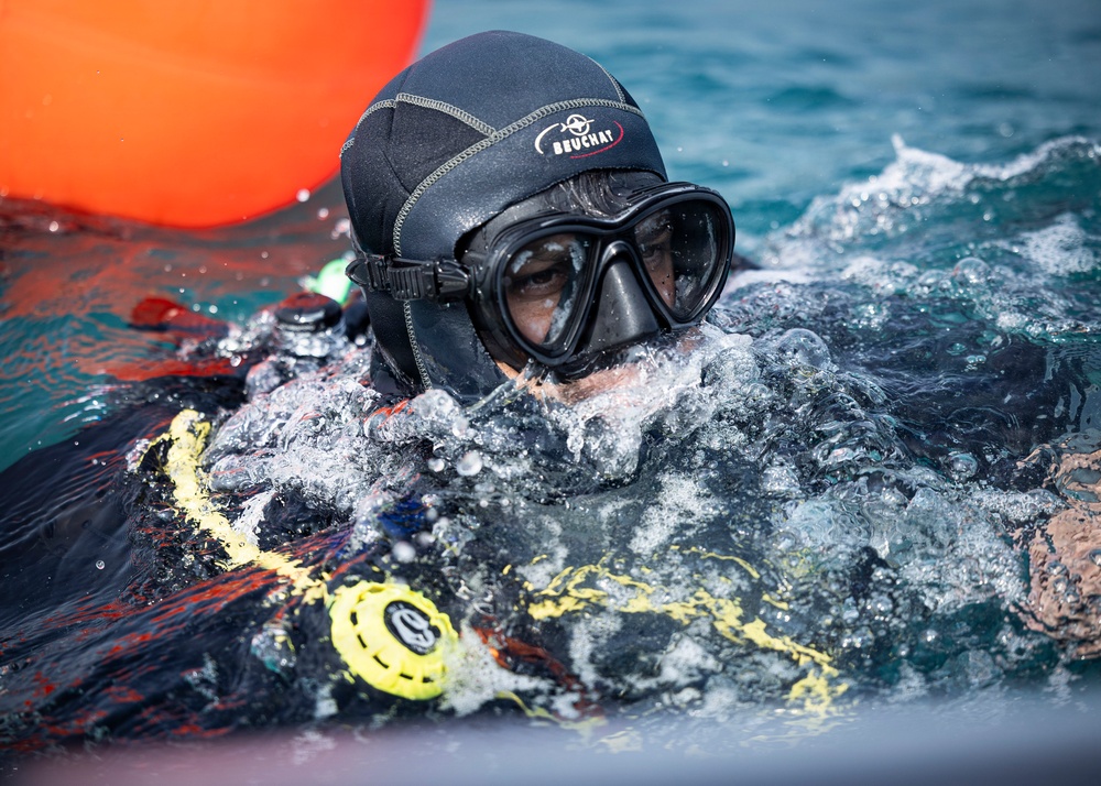 Sea Breeze 26 Dive Operations