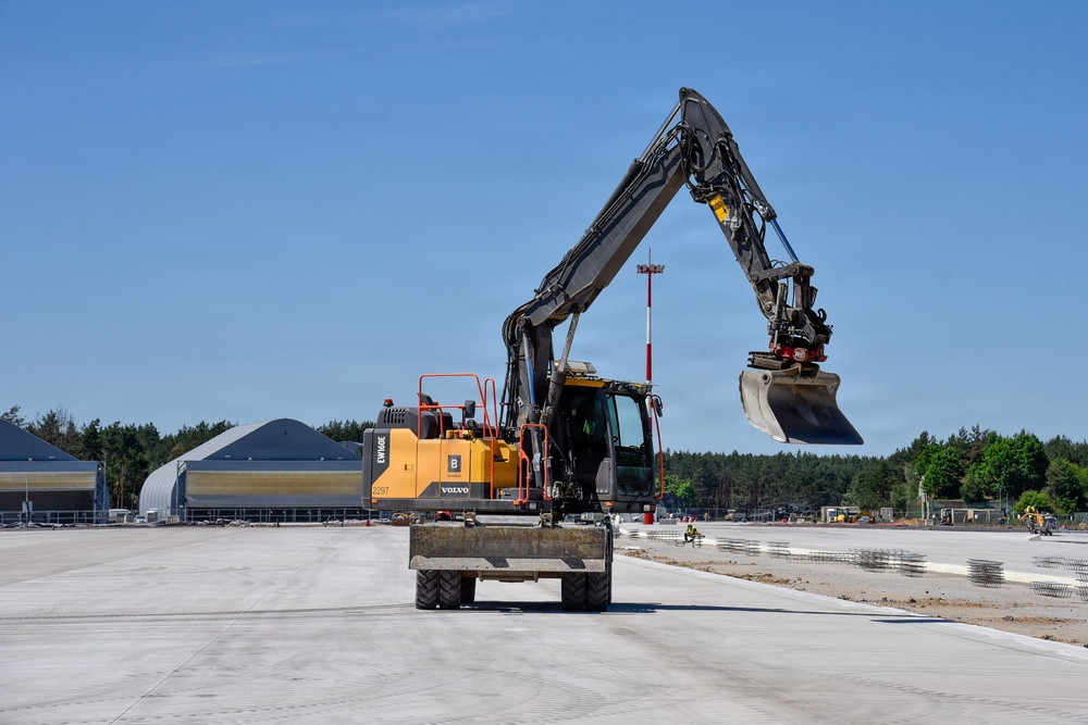 new rotary wing apron in Powidz, Poland