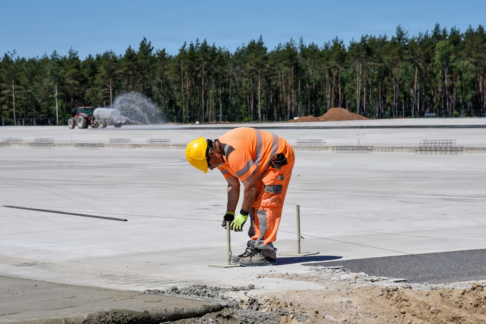 new rotary wing apron in Powidz, Poland