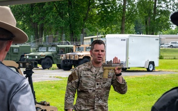 Hansen Demonstrates TACP Equipment During ESGR Boss Day