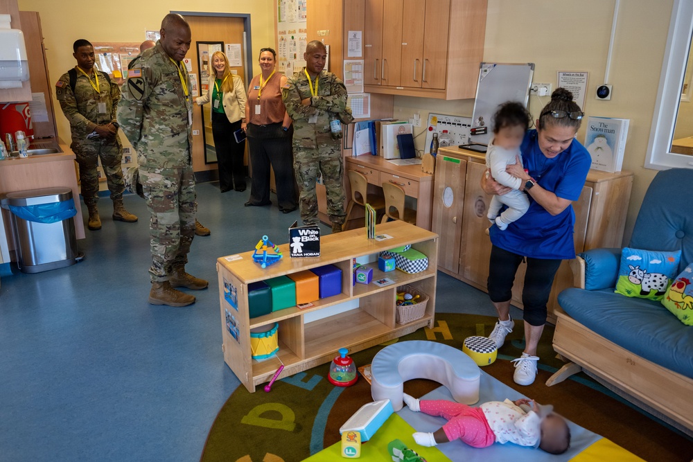 USAG Rheinland-Pfalz hosts IMCOM commanding general