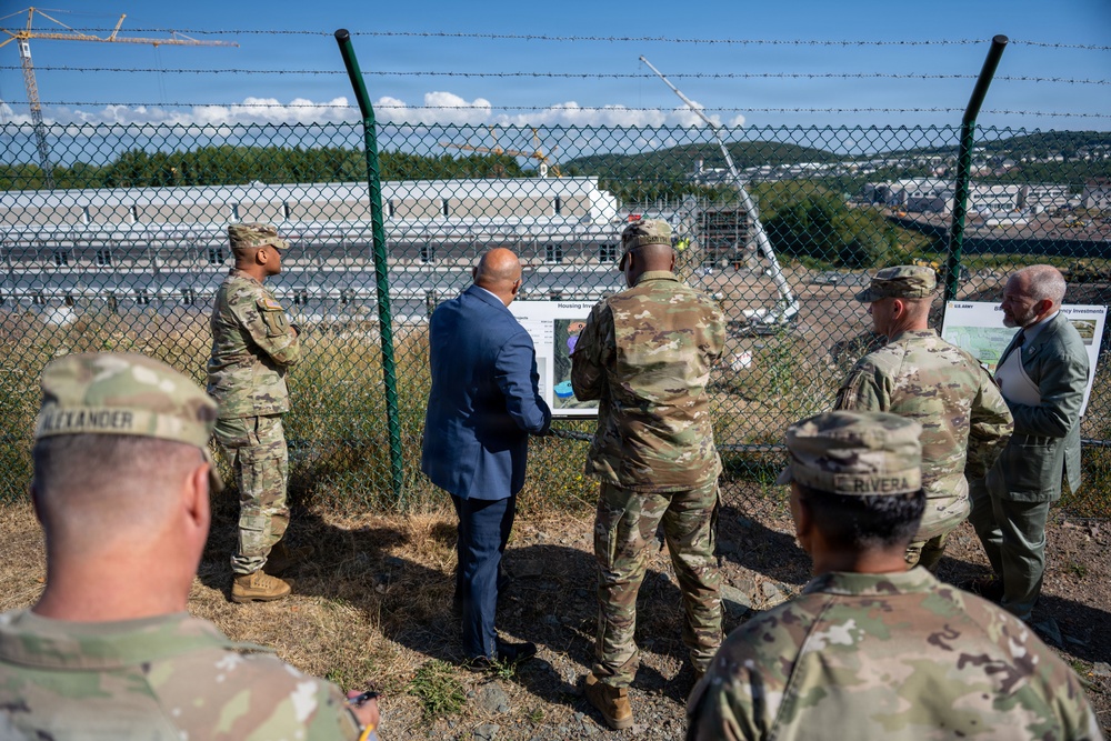 USAG Rheinland-Pfalz hosts IMCOM commanding general