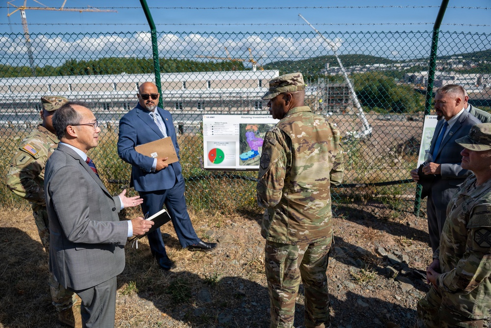 USAG Rheinland-Pfalz hosts IMCOM commanding general