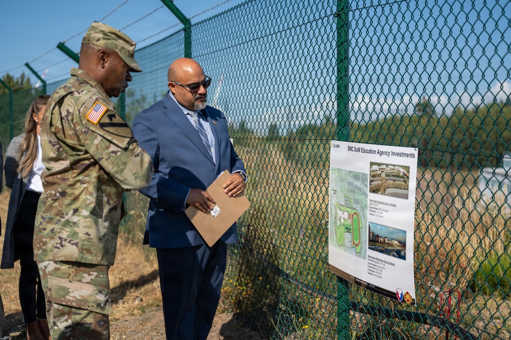 USAG Rheinland-Pfalz hosts IMCOM commanding general