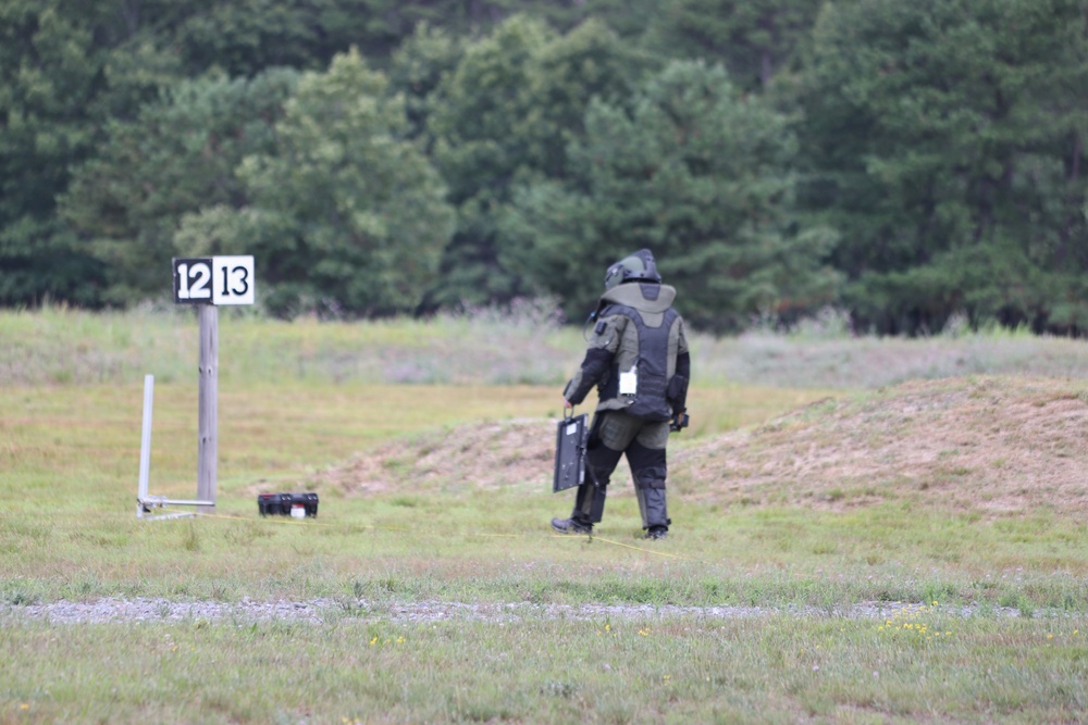 Demonstrating how to use water to disable a simulated suspicious device