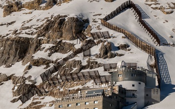 Wild B.O.A.R. Center Hosts Day Trip to Germany’s Tallest Peak