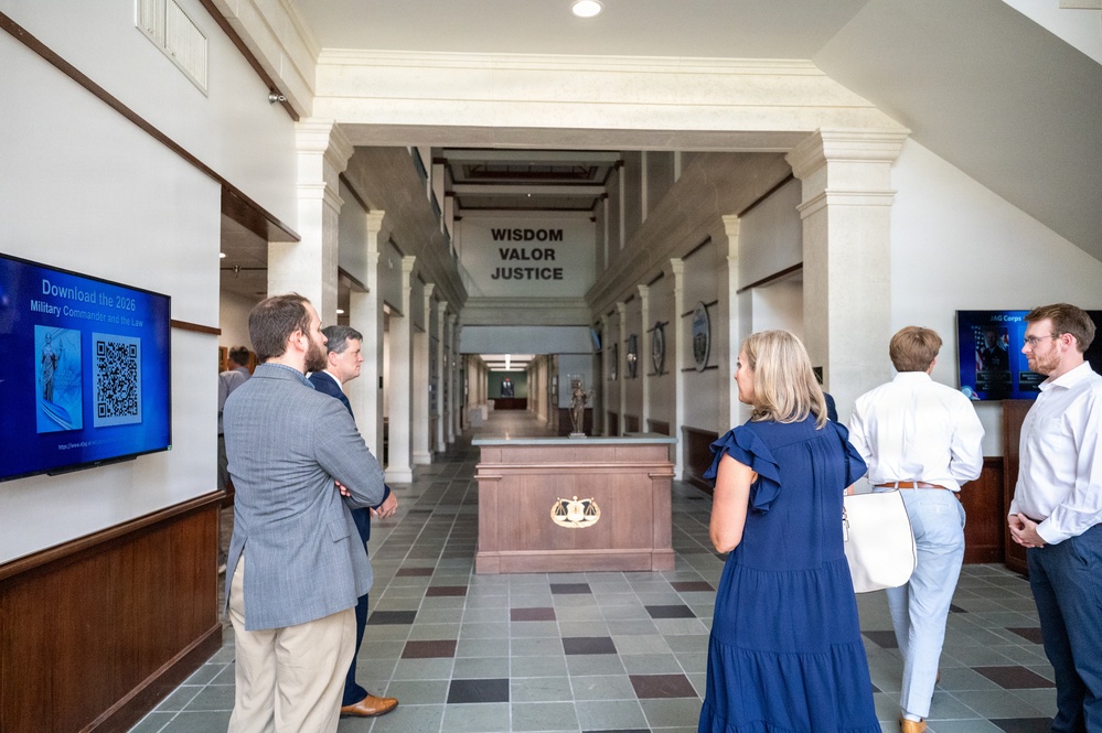 Maxwell hosts Alabama Supreme Court delegation