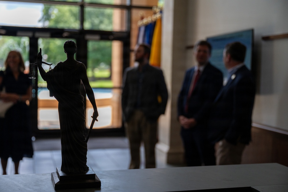 Maxwell hosts Alabama Supreme Court delegation