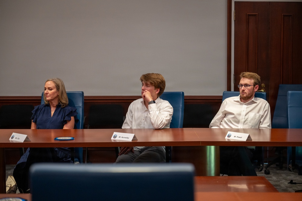 Maxwell hosts Alabama Supreme Court delegation