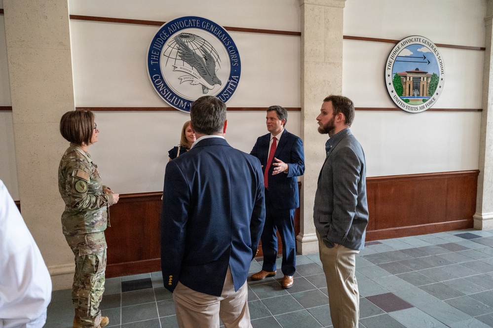 Maxwell hosts Alabama Supreme Court delegation