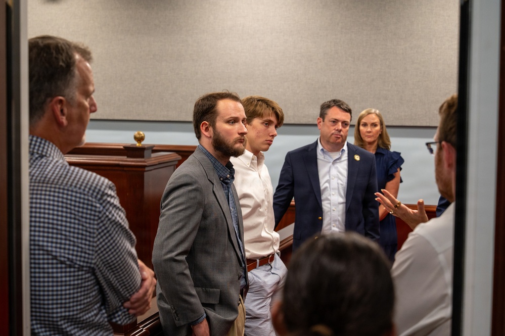 Maxwell hosts Alabama Supreme Court delegation