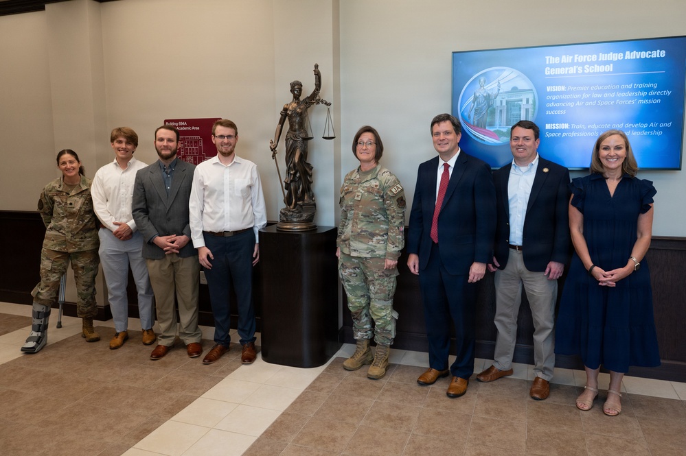 Maxwell hosts Alabama Supreme Court delegation