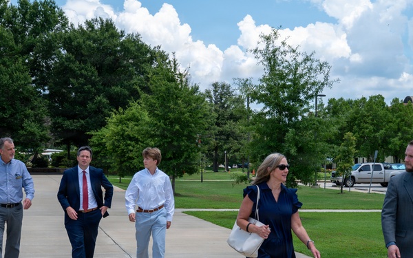 Maxwell hosts Alabama Supreme Court delegation
