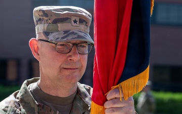 102nd Training Division welcomes Bell, bids farewell to Palmer at change of command