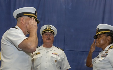 USS Iwo Jima (LHD 7) Ushers in New Leadership during Change of Command