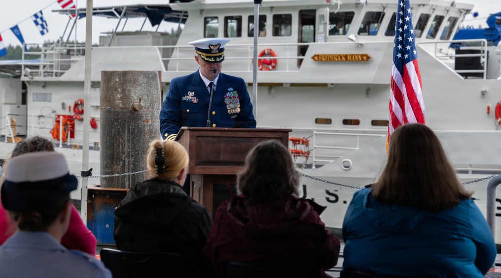 Coast Guard Cutter Frederick Mann holds change of command ceremony