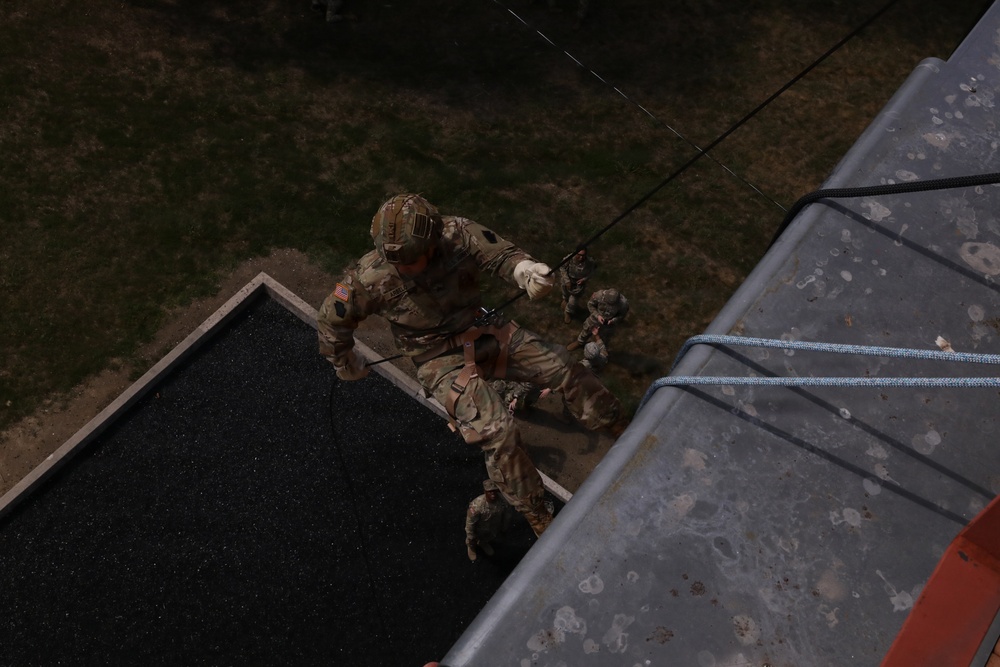 28th Infantry Division takes on the rappel tower