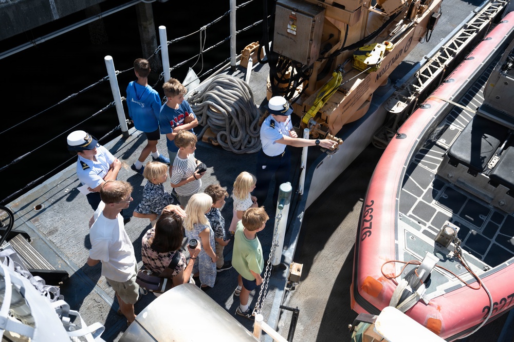 Seafair Legend-Class U.S. Coast Guard Cutter (WMSL 752) Stratton Tour