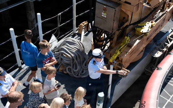 Seafair Legend-Class U.S. Coast Guard Cutter (WMSL 752) Stratton Tour