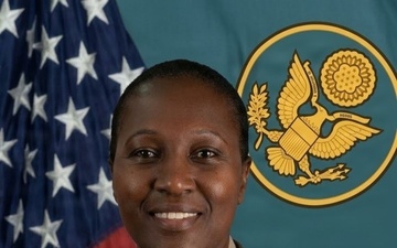 Lieutenant Colonel Roshonda F. Gilmore, Commander, 407th AFSBn-Bliss