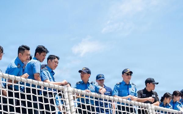 USCGC Midgett (WMSL 757) participates in law enforcement demonstrations and provides tours for Korea Coast Guard on Jeju Island, South Korea