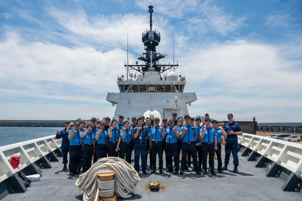 USCGC Midgett (WMSL 757) participates in law enforcement demonstrations and provides tours for Korea Coast Guard on Jeju Island, South Korea