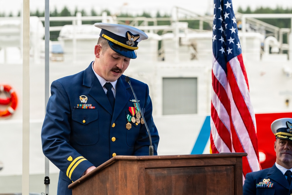 Coast Guard Cutter Frederick Mann holds change of command ceremony
