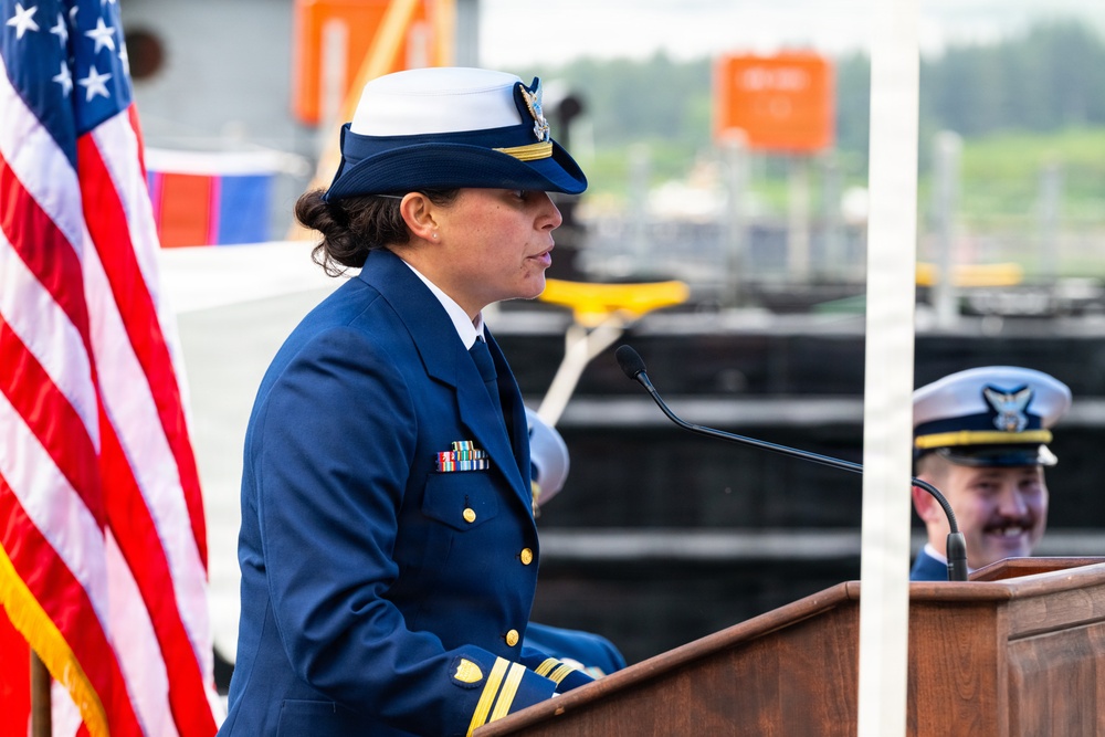 Coast Guard Cutter Frederick Mann holds change of command ceremony