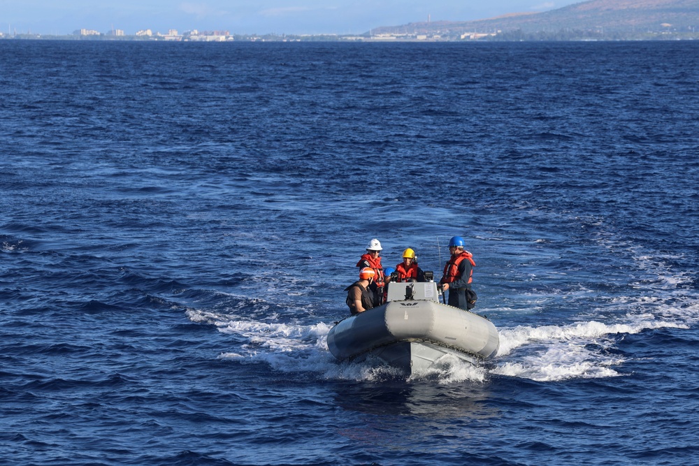 USS Carl M. Levin conducts small boat operations during RIMPAC 26