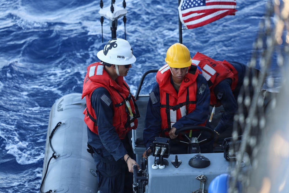 USS Carl M. Levin conducts small boat operations during RIMPAC 26