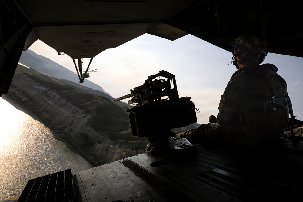 HMH-461 conducts flight operations and external lifts in Montana