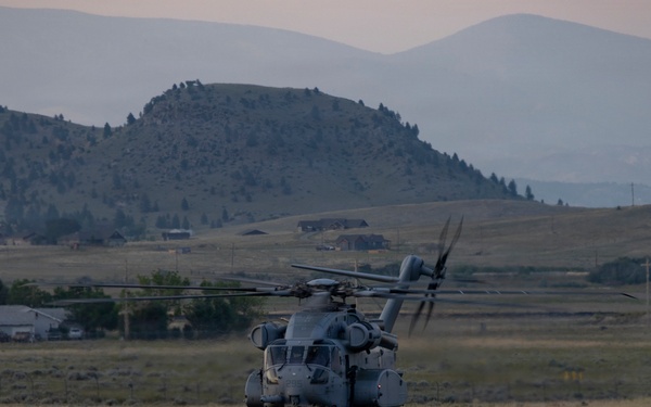 HMH-461 conducts flight operations and external lifts in Montana