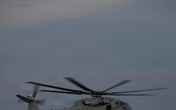HMH-461 conducts flight operations and external lifts in Montana