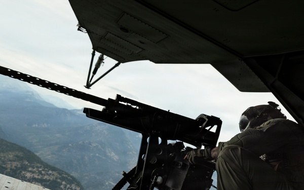 HMH-461 conducts flight operations in Montana