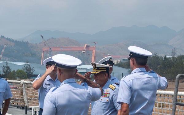 USCGC Midgett (WMSL 757) hosts Philippine Coast Guard
