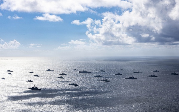 USS Theodore Roosevelt leads group sail during RIMPAC 2026