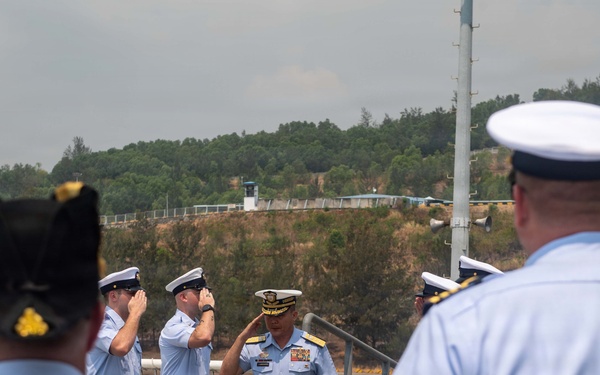USCGC Midgett (WMSL 757) hosts Philippine Coast Guard