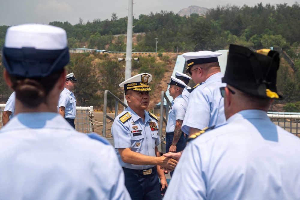 USCGC Midgett (WMSL 757) hosts Philippine Coast Guard