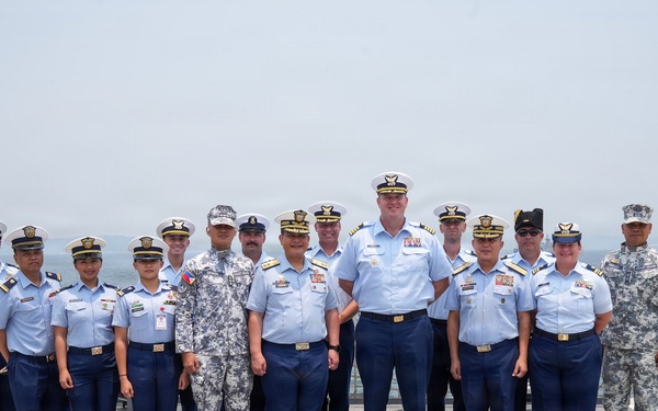 USCGC Midgett (WMSL 757) hosts Philippine Coast Guard