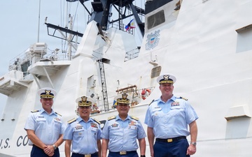 USCGC Midgett (WMSL 757) hosts Philippine Coast Guard